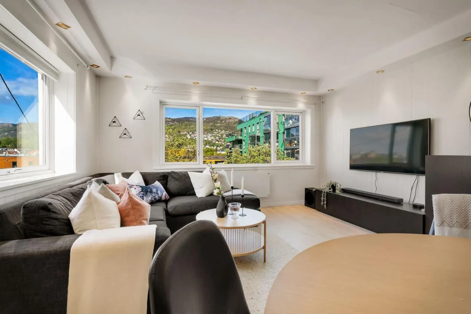 Roomsly Apartments - View & Comfort In One Spot 베르겐 0*,